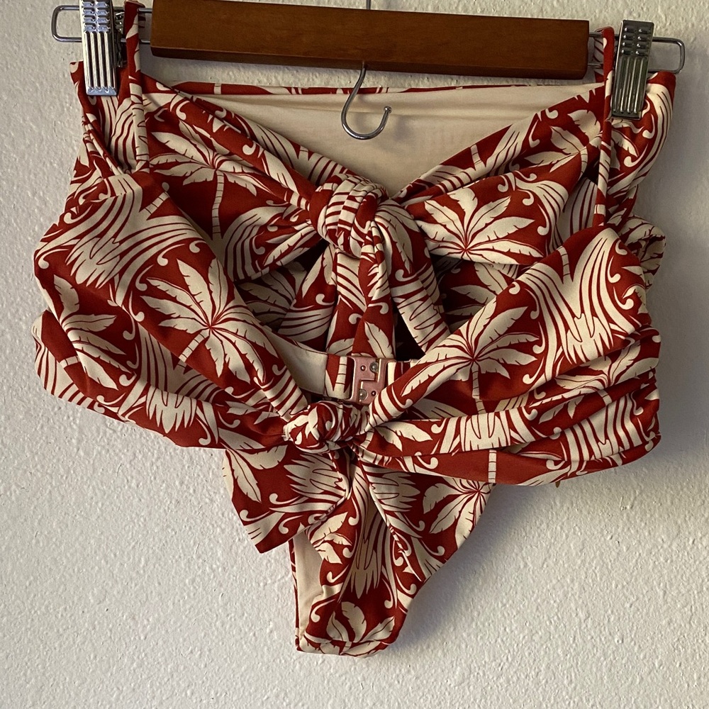 Johanna Ortiz Entre Palmas Bottom & Spring Tide Top Tropical Cheeky Bikini